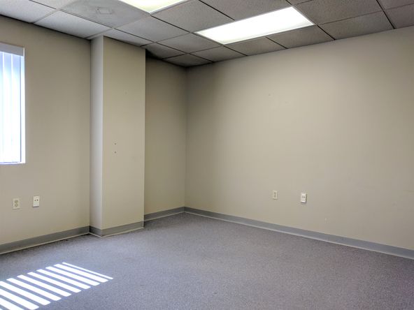 901 West Main Street, El Paso, IL 61738